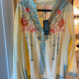 Hand Embroidered tunic top. long sleeves can be buttoned up. size large